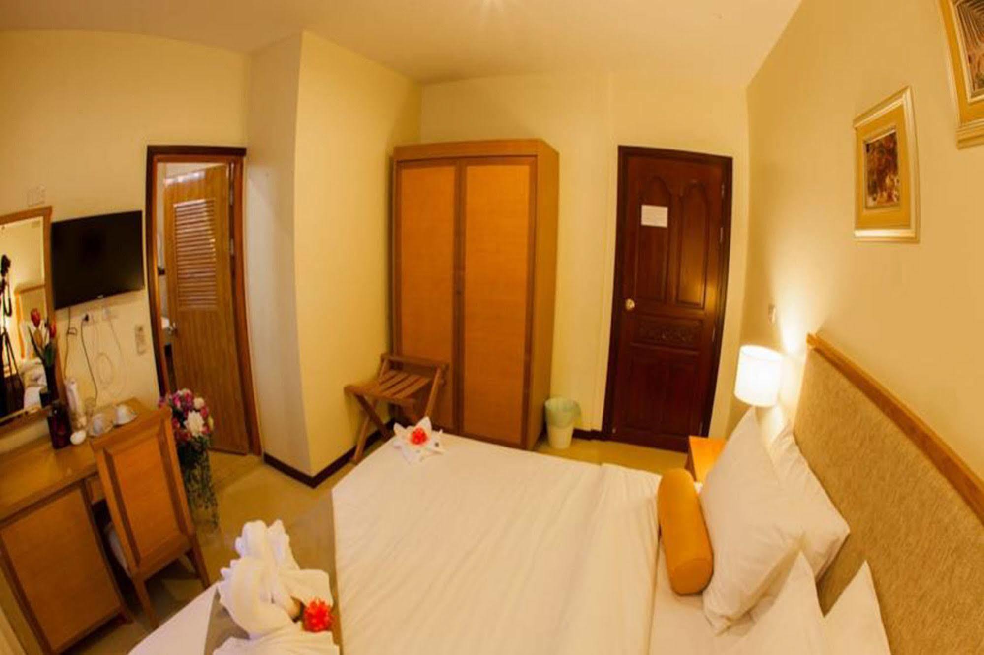 Babylon Palace Hotel パッタヤー エクステリア 写真